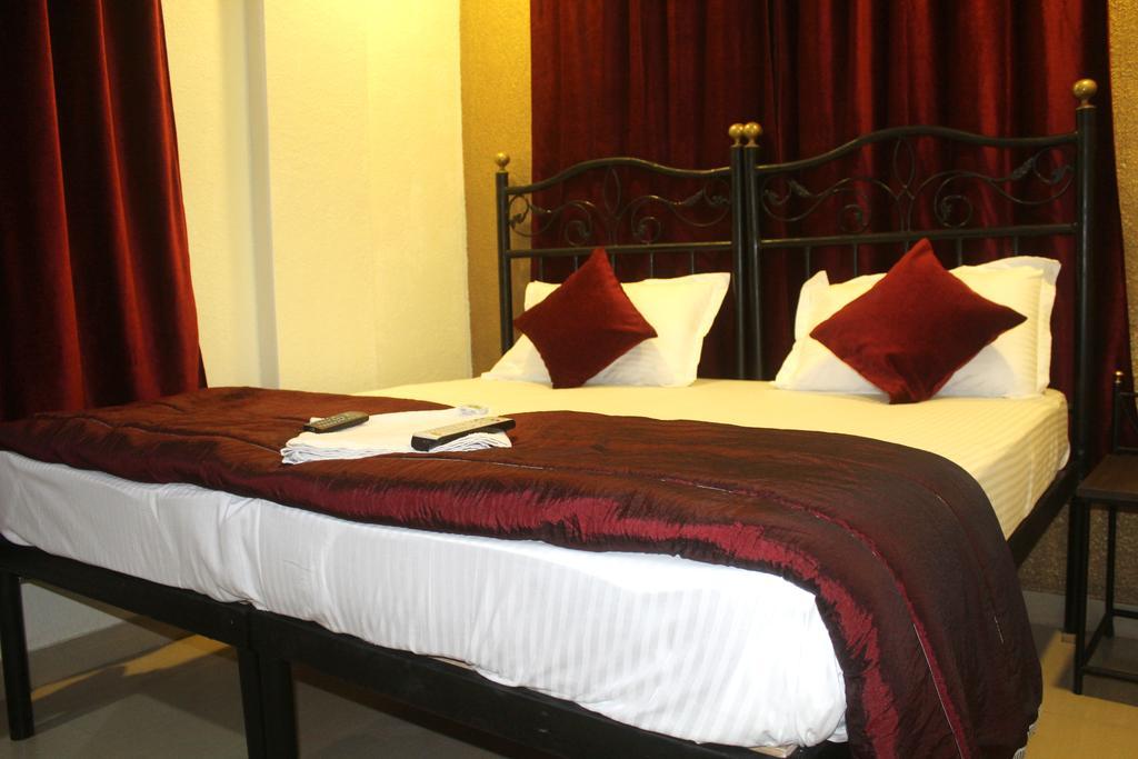 Hotel Preetam Aurangabad Exterior foto