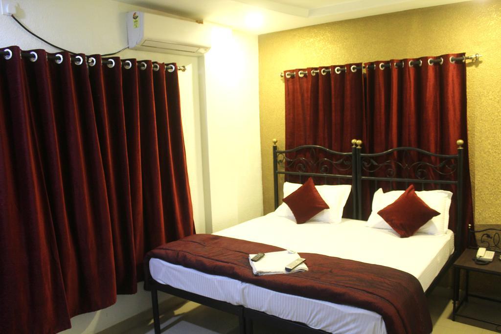 Hotel Preetam Aurangabad Zimmer foto
