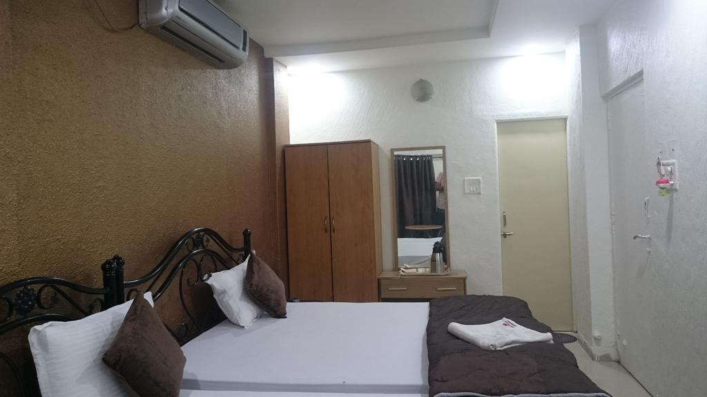 Hotel Preetam Aurangabad Zimmer foto