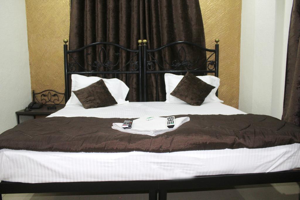 Hotel Preetam Aurangabad Exterior foto