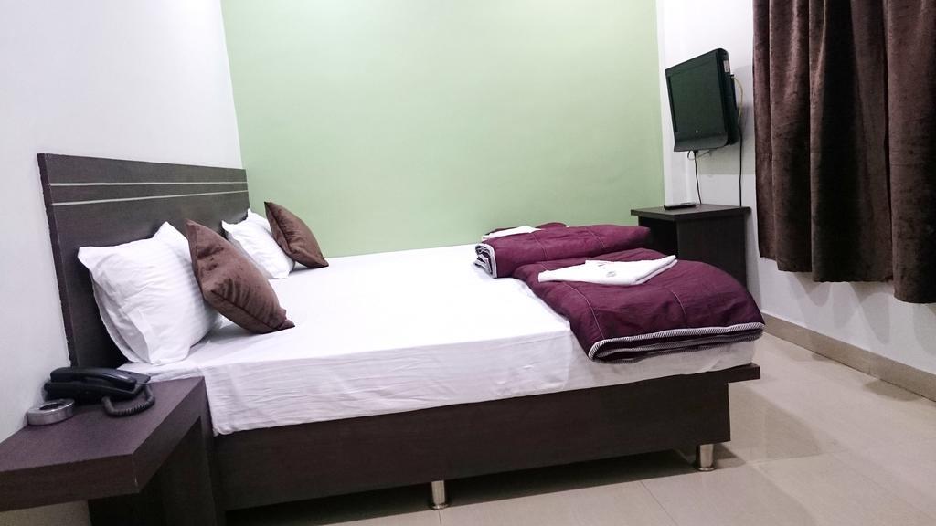 Hotel Preetam Aurangabad Zimmer foto
